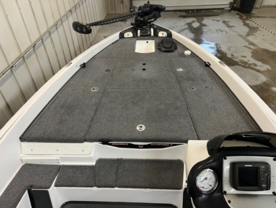 2012 PHOENIX 618 PRO