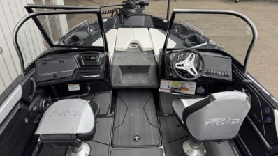 2025 SKEETER SOLERA 205