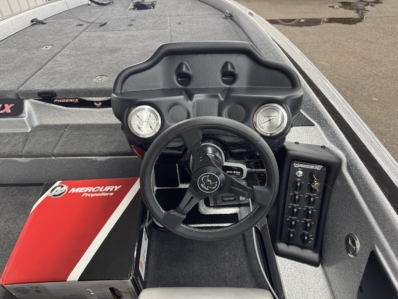 2025 PHOENIX 819 ZXL full