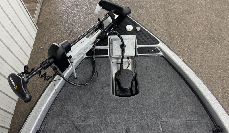 2025 PHOENIX 819 ZXL full