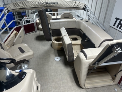 2018 SUN TRACKER SPTF22 full