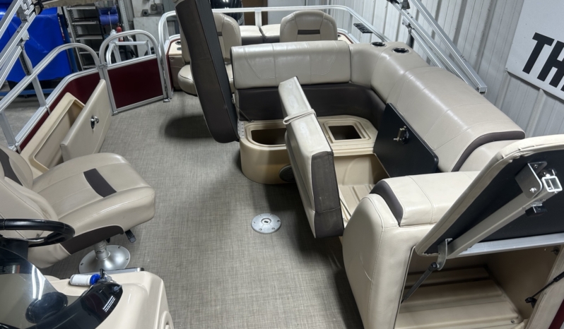 2018 SUN TRACKER SPTF22 full