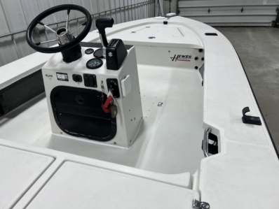 1999 HEWES BONEFISHER full