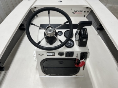 1999 HEWES BONEFISHER full