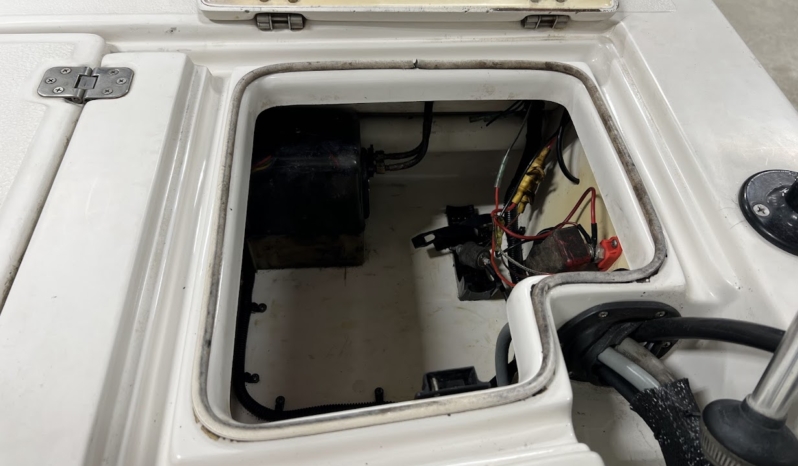 1999 HEWES BONEFISHER full