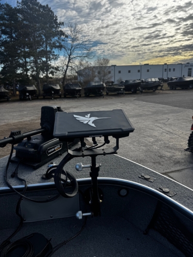 CUSTOM RIGGED ALUMACRAFT full