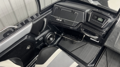 2025 SKEETER SOLERA 189 full