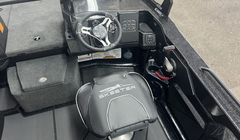 2026 SKEETER WXR1910F full