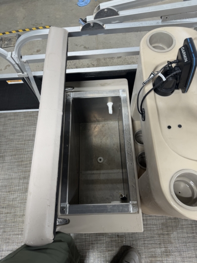 2025 TMC 1500F PONTOON full