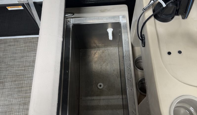 2025 TMC 1500F PONTOON full