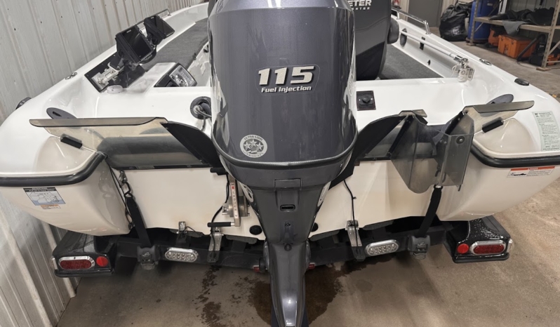 2012 SKEETER WX2000T full
