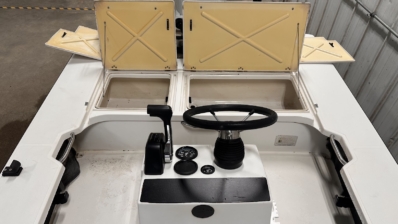 1999 HEWES BONEFISHER full