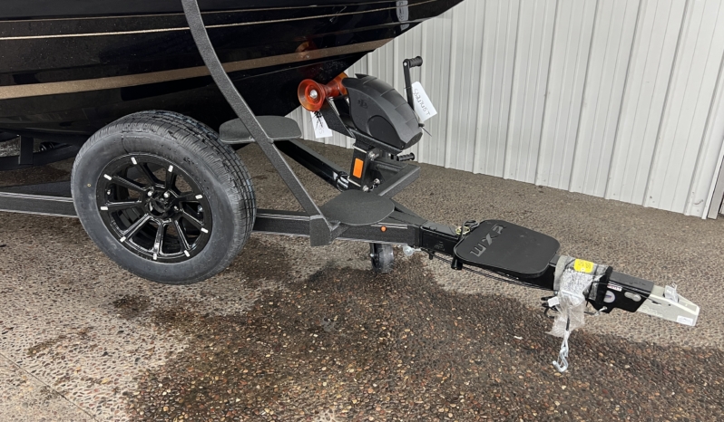 2027 SKEETER WXR1910F full