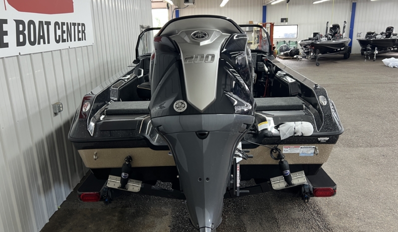 2027 SKEETER WXR1910F full