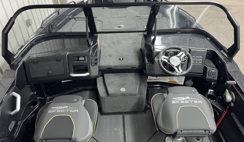 2027 SKEETER WXR1910F full