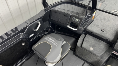 2027 SKEETER WXR1910F full