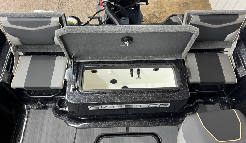 2027 SKEETER WXR1910F full