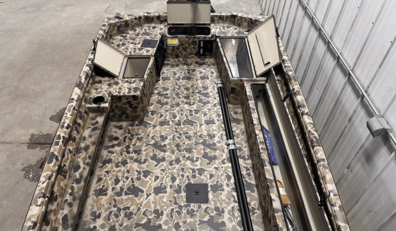 2027 EXCEL 1860 SHALLOW WATER F4 full