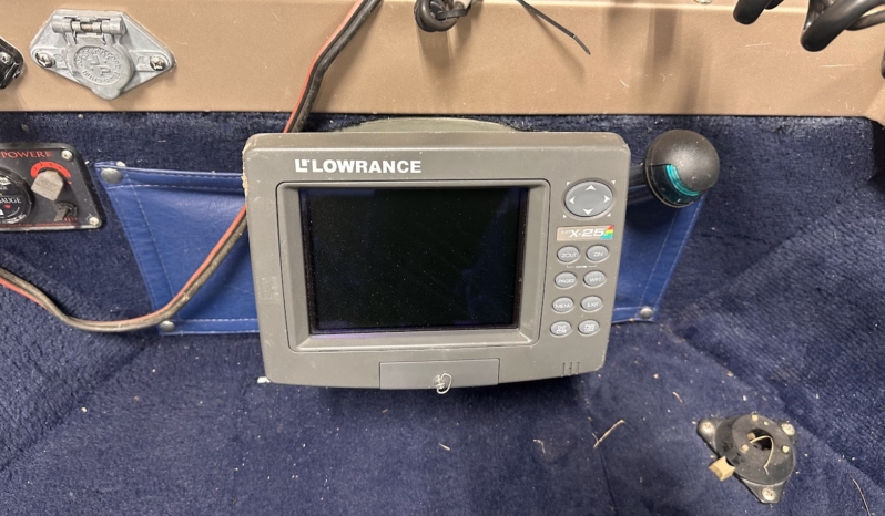 2000 LUND 1800 FISHERMAN full