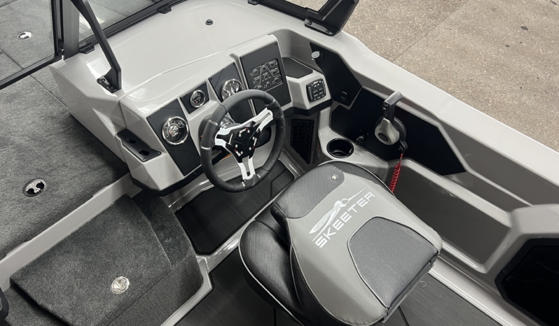 2027 SKEETER WXR1910F full