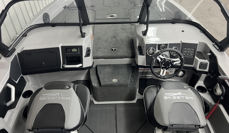 2027 SKEETER WXR1910F full