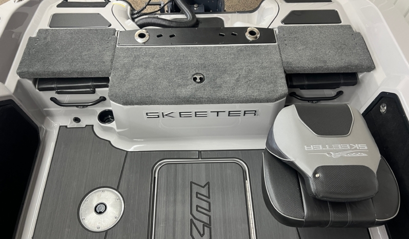 2027 SKEETER WXR1910F full